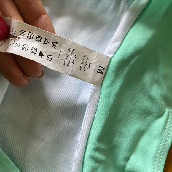 Halara mint color sea foam green M swim bottoms high leg high waist never worn - Picture 2 of 3